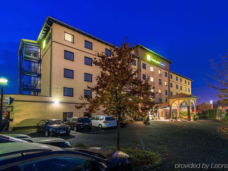 HOLIDAY INN EXPRESS COLOGNE TROISDORF