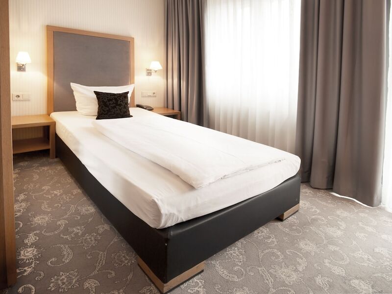 TOWNHOUSE HOTEL FRANKFURT