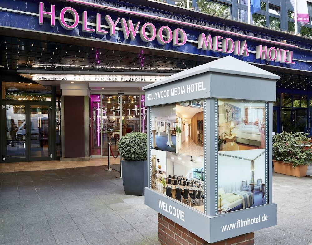 HOLLYWOOD MEDIA HOTEL