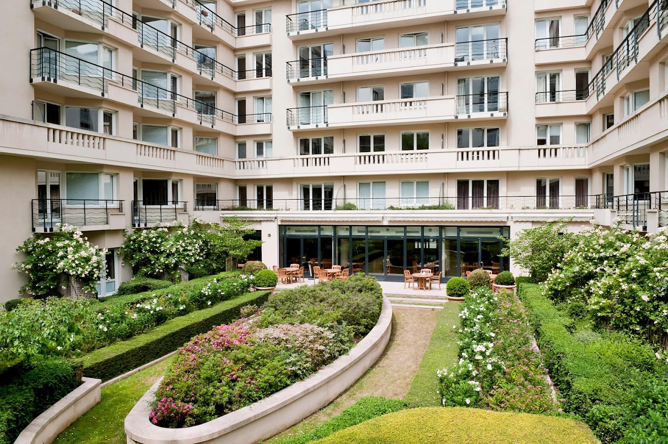 APARTHOTEL ADAGIO PORTE DE VERSAILLES